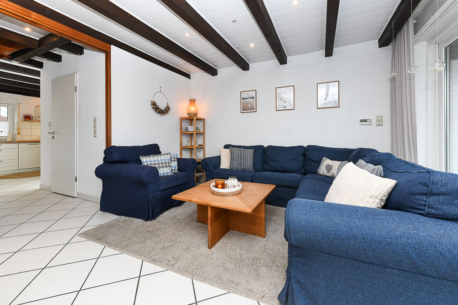 Ferienhaus „Lammertshörn 51“ - Wohnzimmer