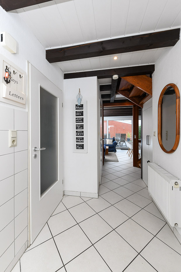 Ferienhaus „Lammertshörn 51“ - Flur im Erdgeschoss