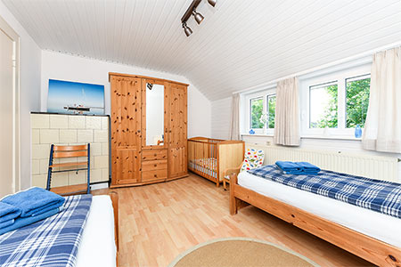 Ferienwohnung „Mien Freetied“ - Schlafzimmer 2/Kinderzimmer