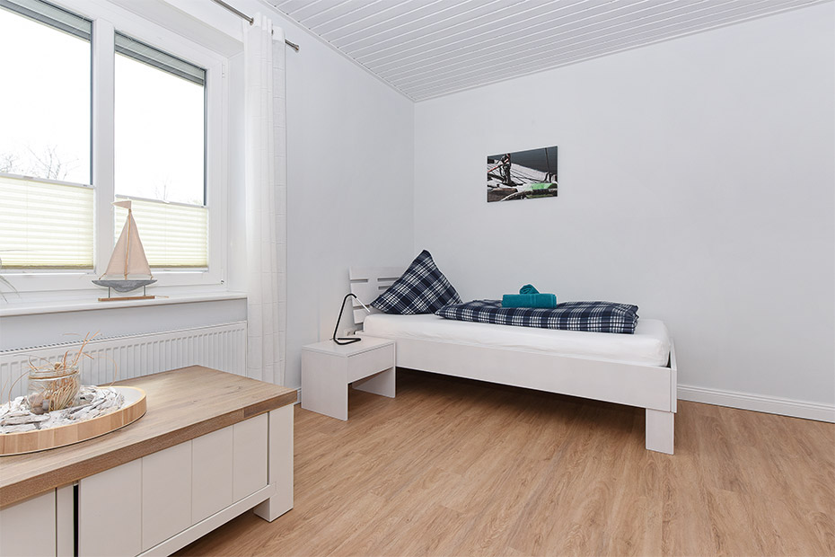 Ferienwohnung „Tiedverdriev“ - Schlafzimmer 2/Kinderzimmer