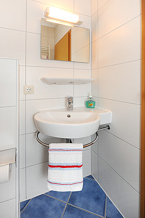 Ferienwohnung „in't Groen't“ - Badezimmer