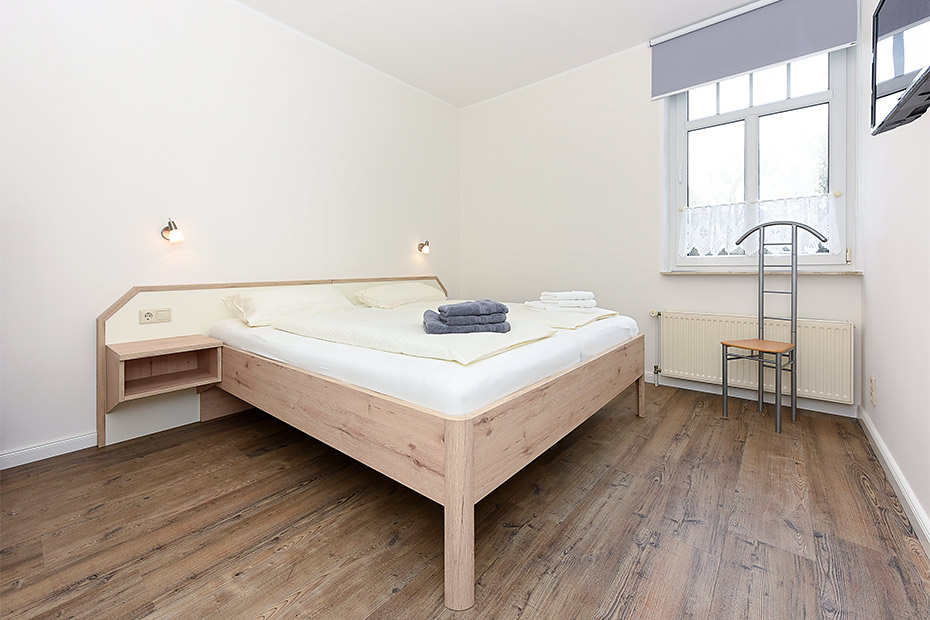 Ferienwohnung „unten links“ - Schlafzimmer 1