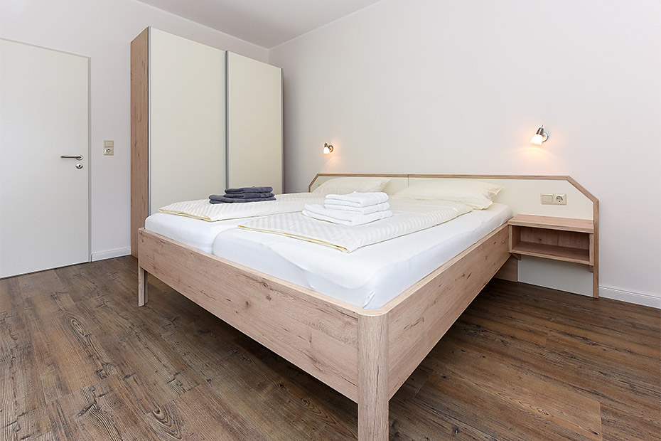 Ferienwohnung „unten links“ - Schlafzimmer 1