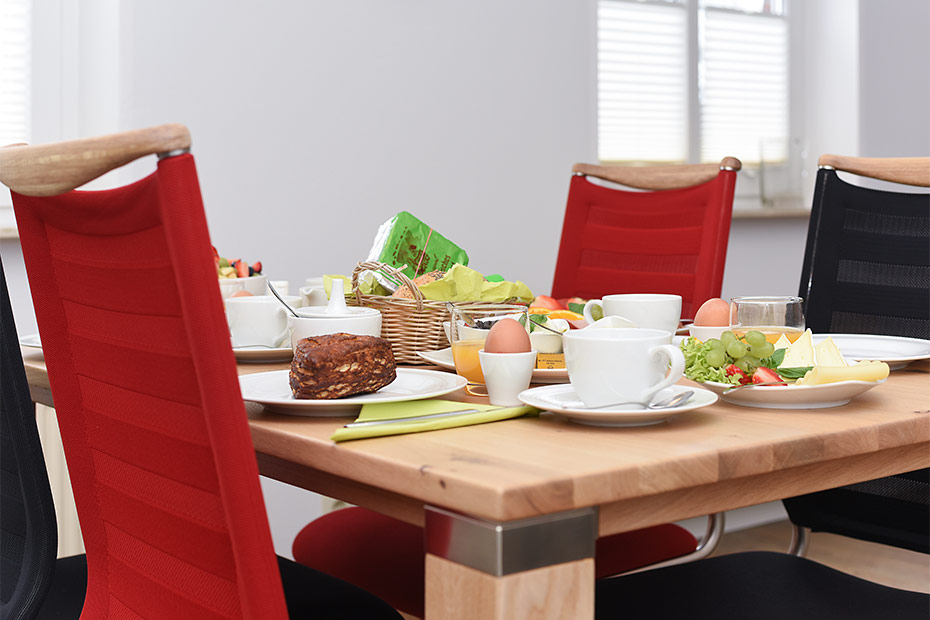 Ferienwohnung „unten links“ - Wohnzimmer mit integriertem Küchenbereich