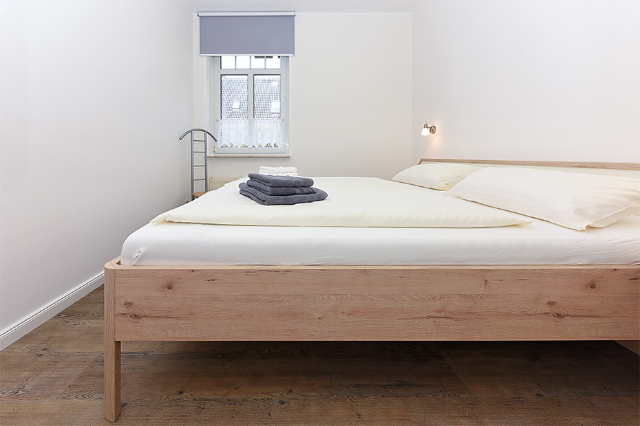 Ferienwohnung „unten mitte“ - Schlafzimmer 2