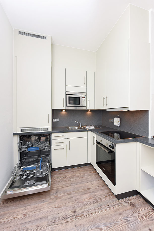 Ferienwohnung „unten mitte“ - Wohnzimmer mit integriertem Küchenbereich