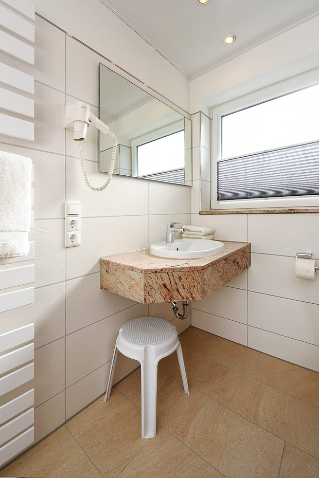 Ferienwohnung „oben links“ - Badezimmer