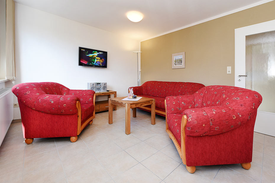 Ferienwohnung „oben links“ - Wohnzimmer mit integriertem Küchenbereich