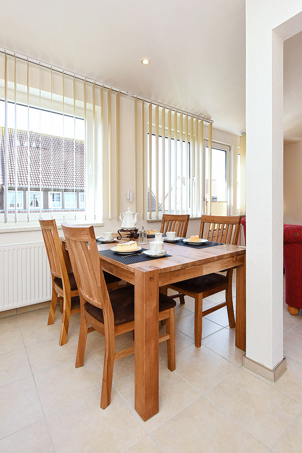 Ferienwohnung „oben links“ - Wohnzimmer mit integriertem Küchenbereich