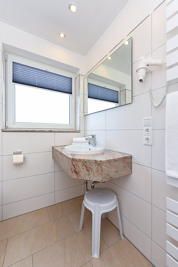 Ferienwohnung „oben rechts“ - Badezimmer