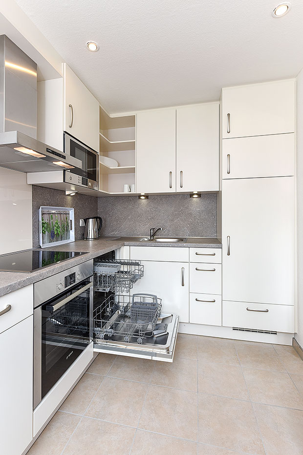 Ferienwohnung „oben rechts“ - Wohnzimmer mit integriertem Küchenbereich