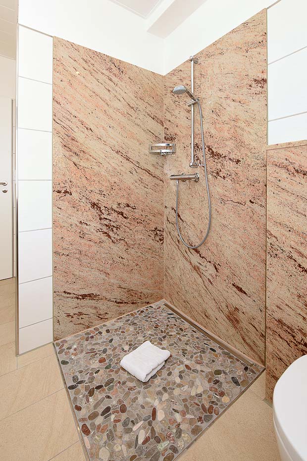 Ferienwohnung „unten links“ - Badezimmer