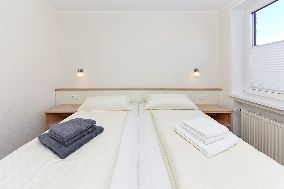 Ferienwohnung „unten rechts“ - Schlafzimmer 1