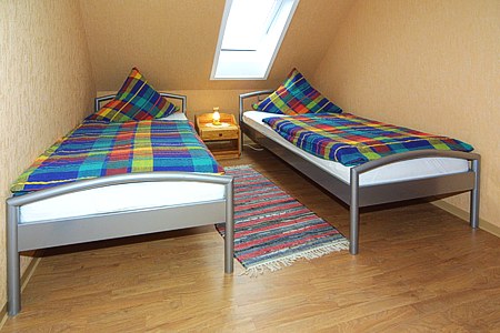 Ferienwohnung „Wiesenblick“ - Schlafzimmer 2/Kinderzimmer