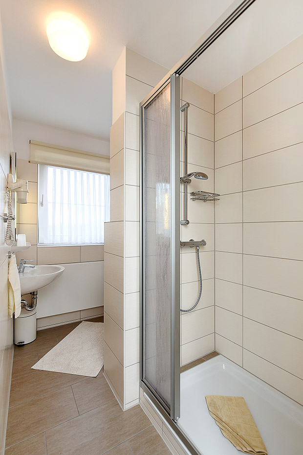 Ferienwohnung 4 - Badezimmer