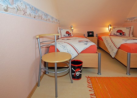 Ferienwohnung „Sandbank“ - Schlafzimmer 2/Kinderzimmer