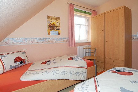 Ferienwohnung „Sandbank“ - Schlafzimmer 2/Kinderzimmer