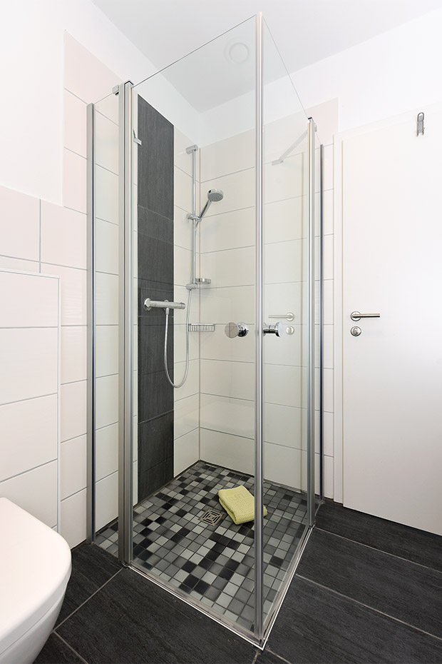 Ferienhaus „Deichgraf 1“ - Badezimmer im Erdgeschoss