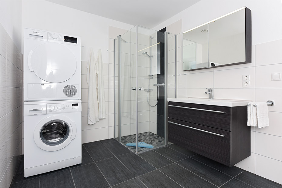 Ferienhaus „Deichgraf 1“ - Badezimmer im Obergeschoss