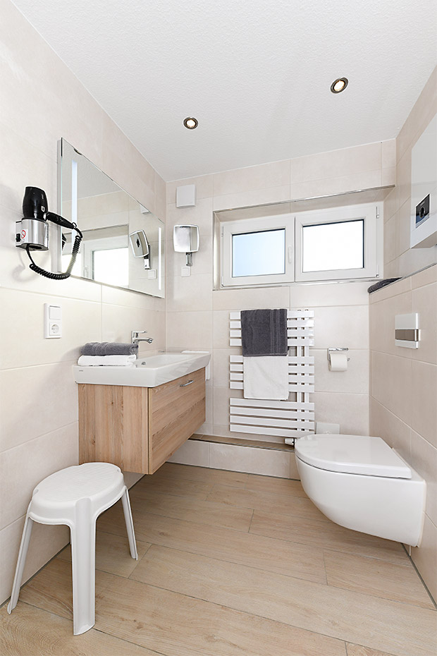 Ferienwohnung „oben rechts“ - Badezimmer