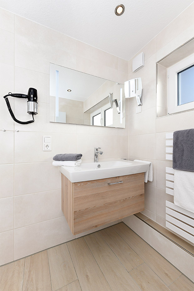 Ferienwohnung „oben rechts“ - Badezimmer