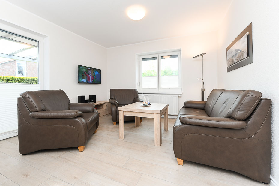 Ferienwohnung „unten links“ - Wohnzimmer mit integriertem Küchenbereich