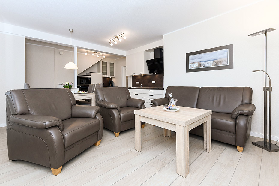 Ferienwohnung „unten rechts“ - Wohnzimmer mit integriertem Küchenbereich
