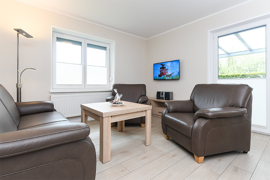 Ferienwohnung „unten rechts“ - Wohnzimmer mit integriertem Küchenbereich