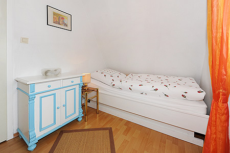 Ferienhaus „Gisela“ - Schlafzimmer 2/Kinderzimmer