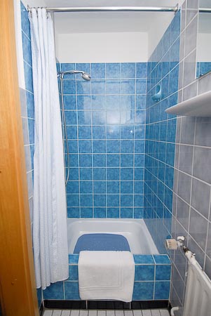 Ferienwohnung 4 - Badezimmer