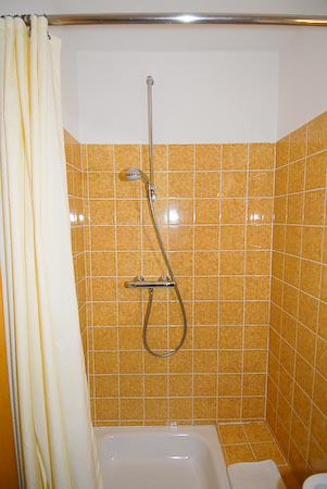 Ferienwohnung 5 - Badezimmer