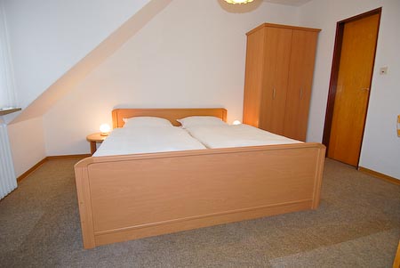 Ferienwohnung 5 - Schlafzimmer