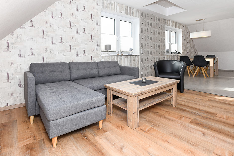 Ferienwohnung - Wohnzimmer mit integriertem Küchenbereich