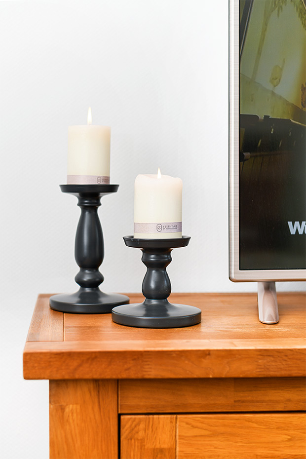 Ferienwohnung „Friesengold“ - Wohnzimmer mit integriertem Küchenbereich