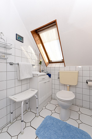Ferienwohnung „Haus Liekedeeler“ - Badezimmer