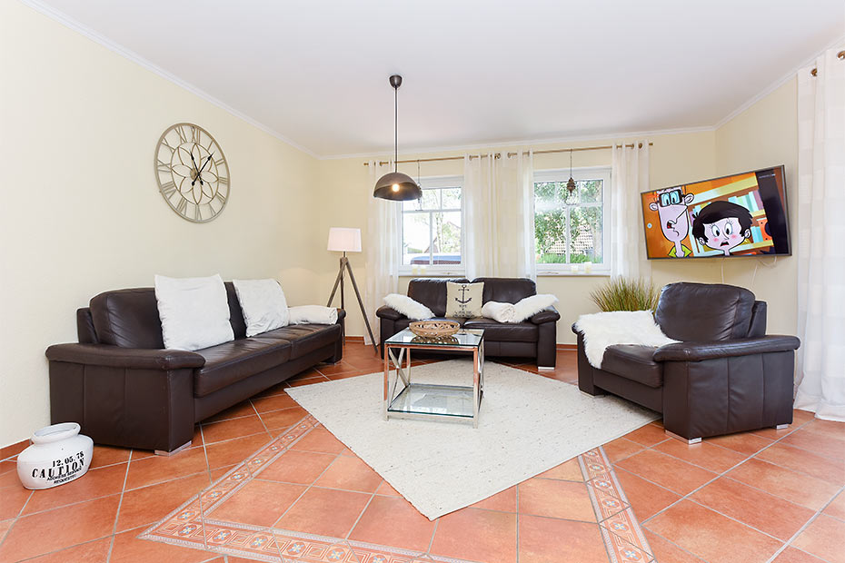 Ferienwohnung „Kleine Möwe“ - Wohnzimmer mit integriertem Küchenbereich