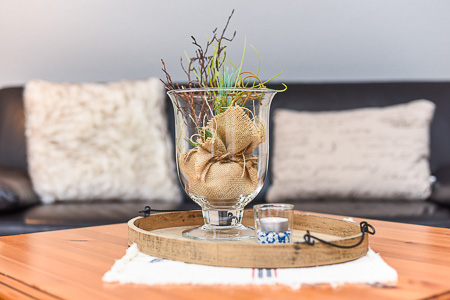 Ferienwohnung „Wattwürmchen“ - Wohnzimmer mit integriertem Küchenbereich