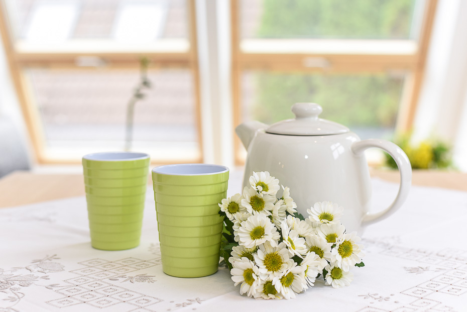 Ferienwohnung „Flut“ - Wohnzimmer mit integriertem Küchenbereich