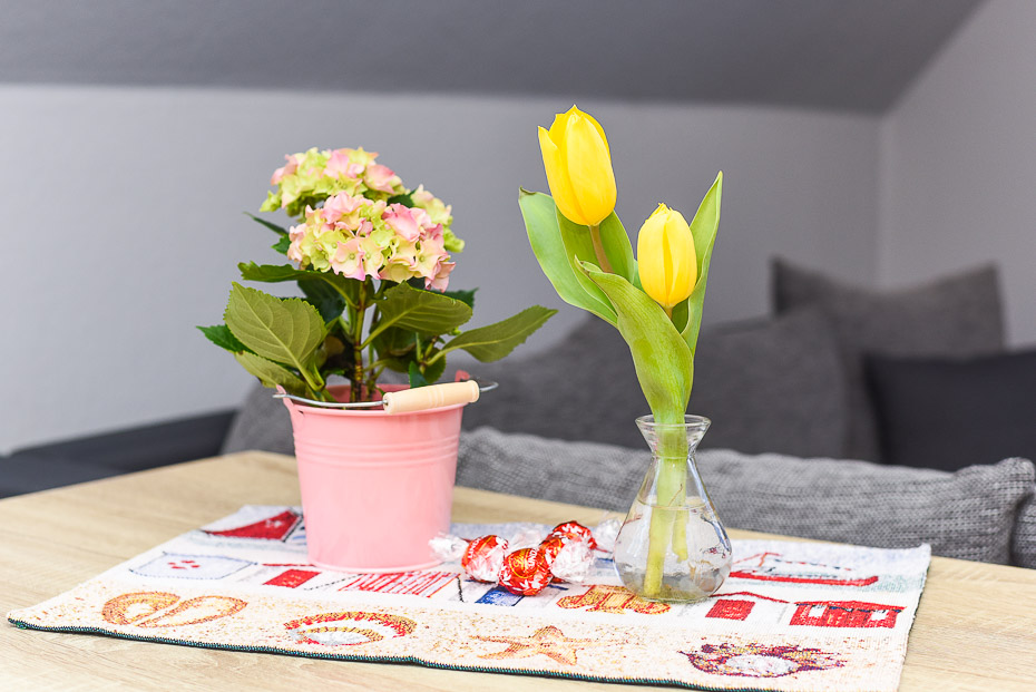 Ferienwohnung „Meer“ - Wohnzimmer mit integriertem Küchenbereich