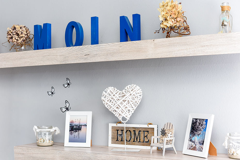 Ferienwohnung „Wind“ - Wohnzimmer mit integriertem Küchenbereich