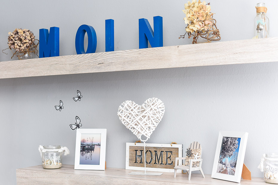 Ferienwohnung „Wind“ - Wohnzimmer mit integriertem Küchenbereich