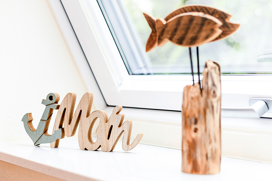 Ferienhaus „Nixe“ - Wohnzimmer mit integriertem Küchenbereich