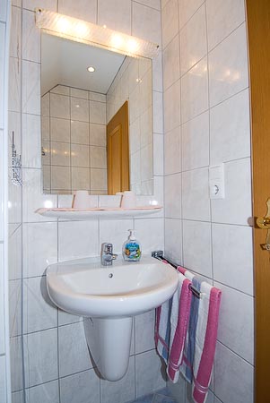 Ferienwohnung 1 - Badezimmer