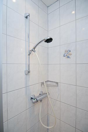 Ferienwohnung 2 - Badezimmer