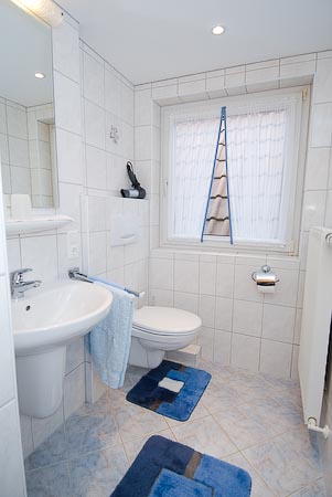 Ferienwohnung 2 - Badezimmer