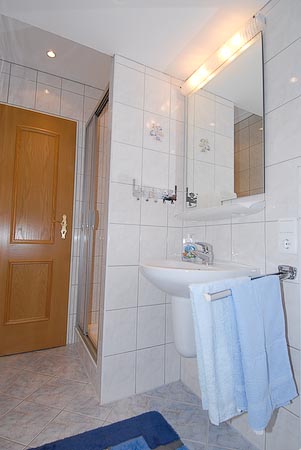 Ferienwohnung 2 - Badezimmer