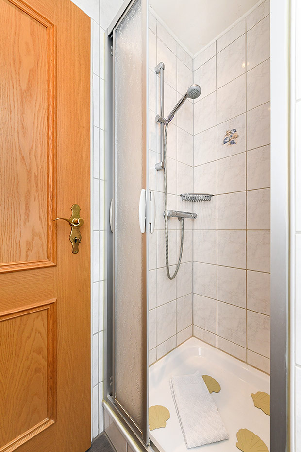 Ferienwohnung 2 - Badezimmer
