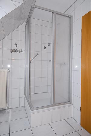 Ferienwohnung 3 - Badezimmer