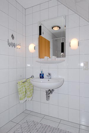 Ferienwohnung 3 - Badezimmer