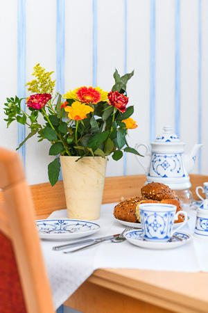 Ferienwohnung 3 - Wohnzimmer mit integriertem Küchenbereich